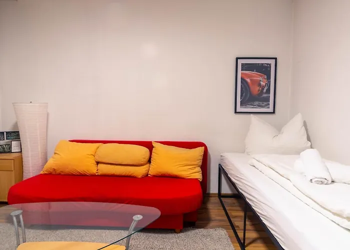Balkon, Waschmaschine, Tv, Einzelbetten, Nahe Voelkerschlachtsdenkmal